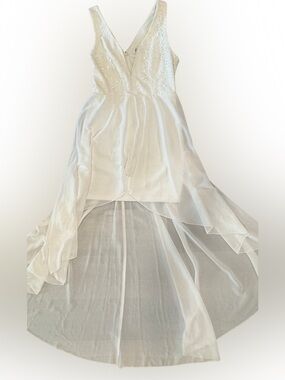 White V-Neck Bridal High-Low Wedding Dress